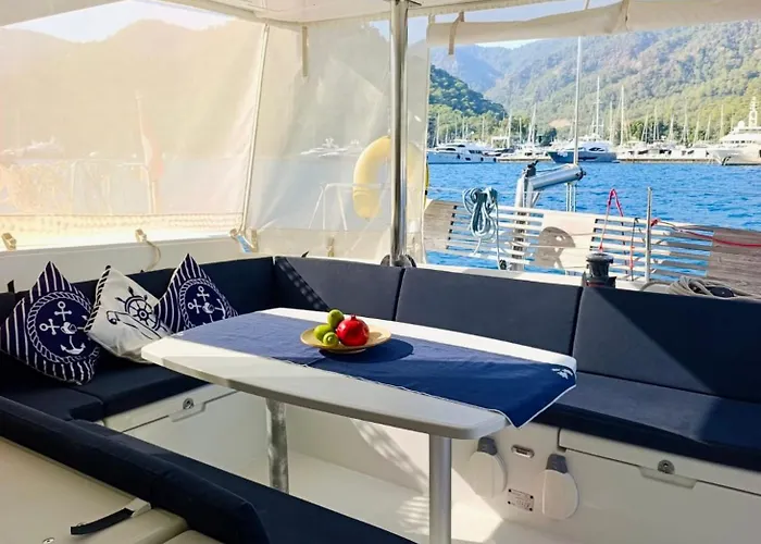 Catamaran Yatch Tour Ботель Гёчек