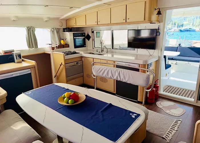 Catamaran Yatch Tour * Гёчек